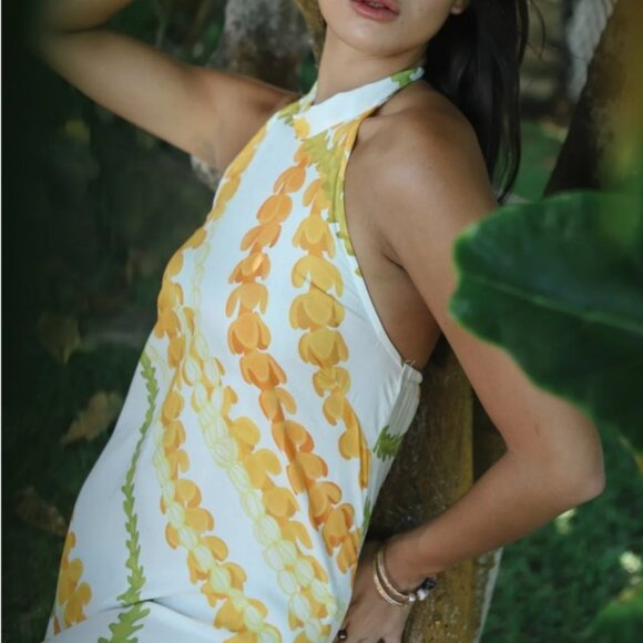 lexbreezy Hawaiian Iolani pikake lei mau loa halter dress - Picture 4 of 10